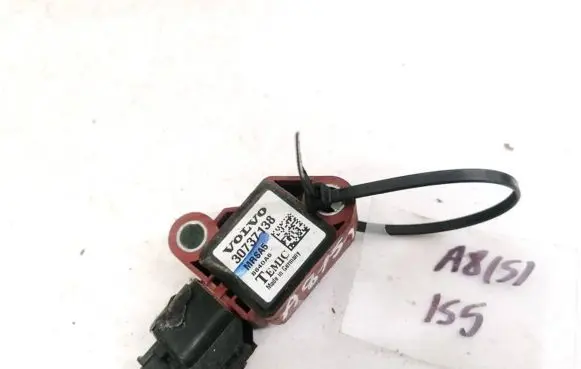 Volvo V50 Airbag deployment crash/impact sensor 30737138