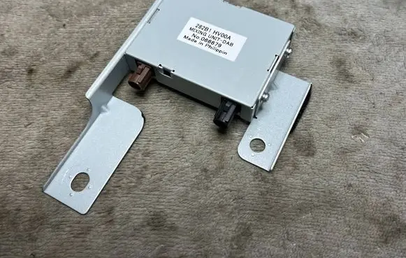 Nissan Qashqai Rear glass lock/latch 282B1HV00A