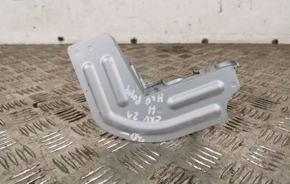 Honda CR-V Bracket in trunk/boot 5TZ