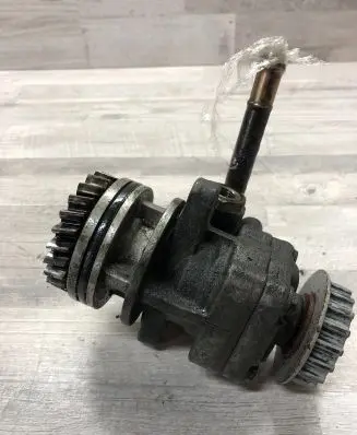 Volkswagen Transporter - Caravelle T5 Power steering pump 7H0422133