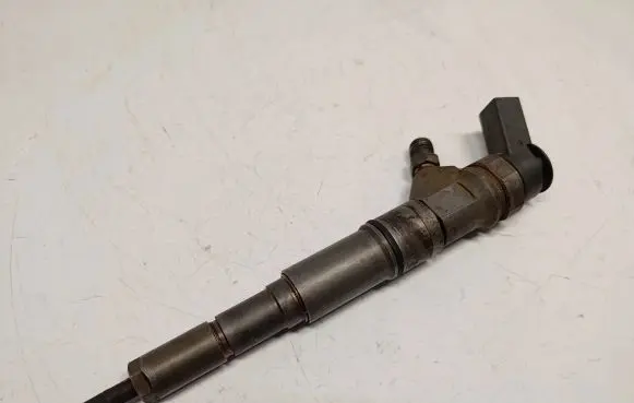 BMW X3 E83 Fuel injector 7793836 13537793836