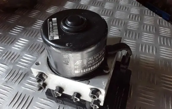 Volkswagen Sharan ABS Pump 1J0907379P 10094903313 7M3614111H