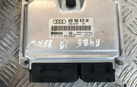 Audi A4 S4 B5 8D Engine control unit/module 038906019AN 28SA4597 0281010094
