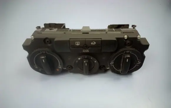 Volkswagen Golf V Climate control unit 1K2820045B