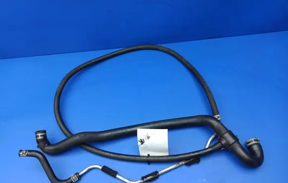 Mercedes-Benz S W221 Engine coolant pipe/hose A2218301496