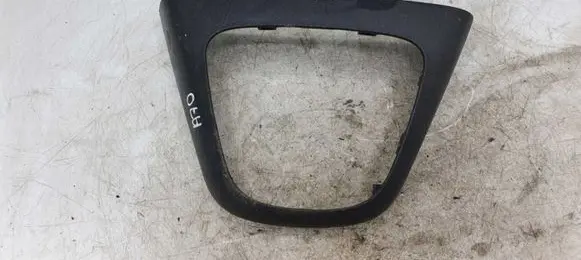 Toyota Corolla Verso E121 Gear shifter surround trim plastic 5884313020 GN19100970