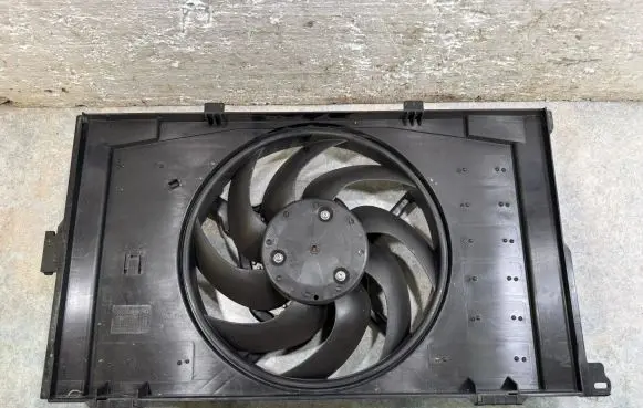 BMW i3 Air conditioning (A/C) fan (condenser) 8642143 8641948 17428642143