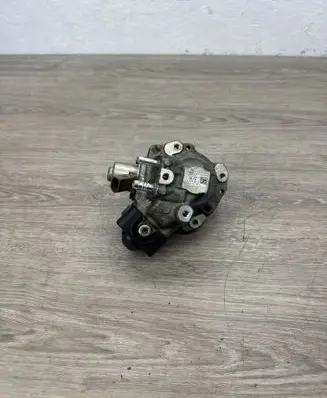 Volkswagen Polo V 6R Fuel injection high pressure pump 04B130755F 28470303 0027746AKR