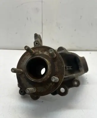 Front wheel hub