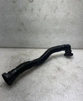 Audi A3 S3 8P Breather hose/pipe 06A131127L