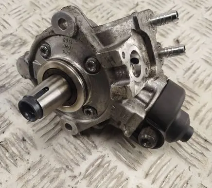 BMW 5 F10 F11 Generator/alternator 8507625