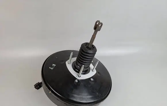 Renault Trafic III (X82) Brake booster 472104612R 93462024