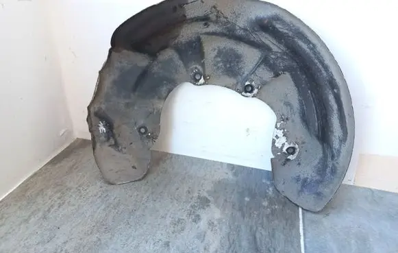 Audi A6 S6 C6 4F Front brake disc dust cover plate 4F0615312A