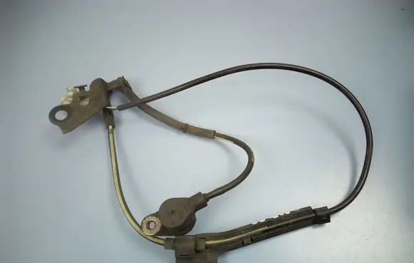 Toyota Corolla Verso AR10 ABS brake wheel speed sensor 0265006677 8826612620
