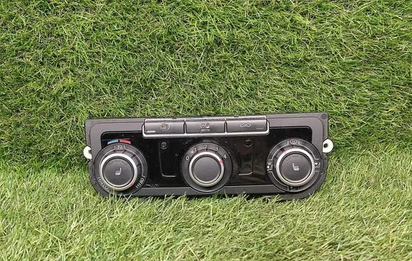 Volkswagen Tiguan Climate control unit 3C8907336AJ 5HB00975127
