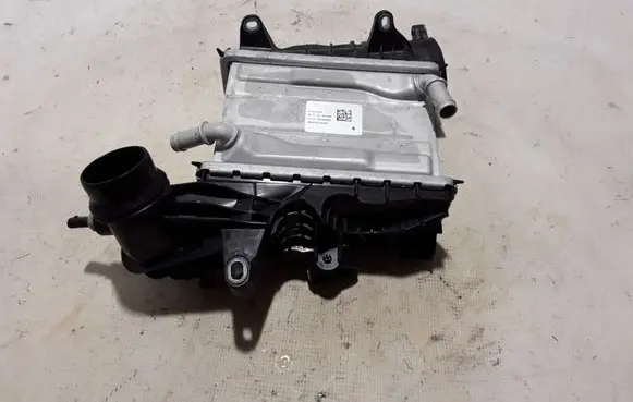 Volvo XC60 Intercooler radiator 8641466