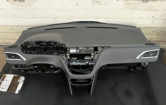Peugeot 2008 I Dashboard US1097715X3Y 1097715X3Y 115417