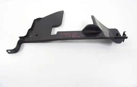 Nissan X-Trail T32 Intercooler air channel guide 