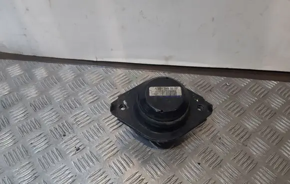 Mercedes-Benz GL X164 Engine mount bracket A2512403217
