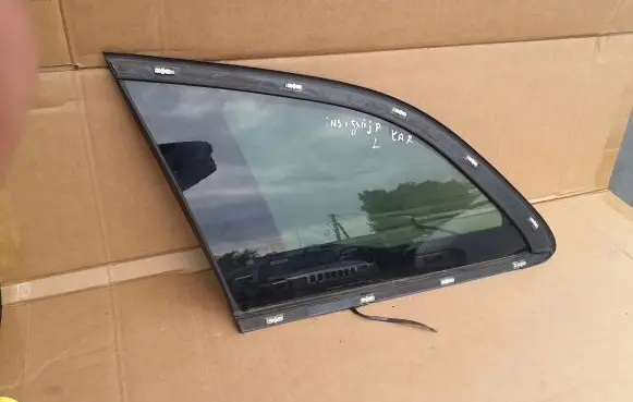 Opel Insignia A Rear side window