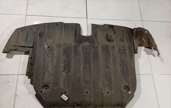 Honda Civic IX Engine splash shield/under tray 