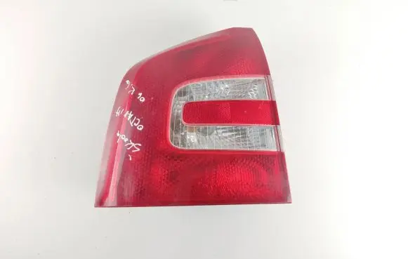 Skoda Octavia Mk2 (1Z) Rear/tail lights 1Z9945095