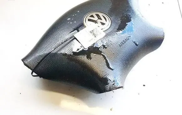 Steering wheel airbag