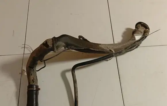 Citroen C8 Fuel tank filler neck pipe 1486726080
