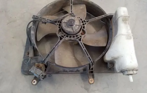 Honda Jazz Radiator cooling fan shroud OEM