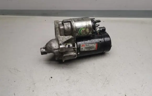 Peugeot 107 Starter motor S3016