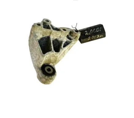 Mercedes-Benz A W176 Engine mounting bracket A2462401109