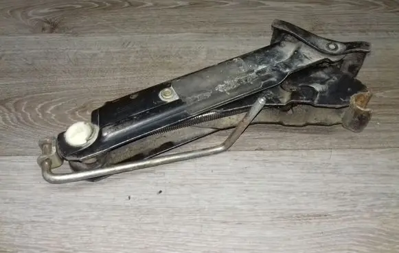 Volvo V70 Lift Jack 9492743