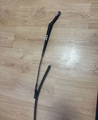 Volkswagen PASSAT B6 Front wiper blade arm 3C1955410 3C1955410B