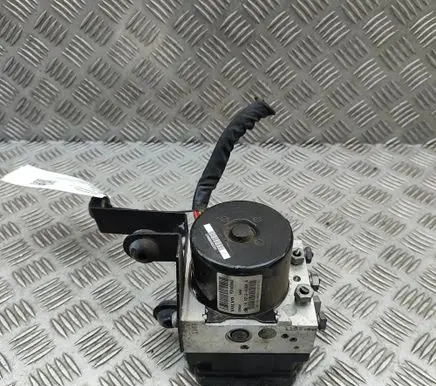 Volvo V40 ABS Pump P31400643 31400643