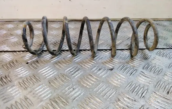 Volkswagen Polo Rear coil spring