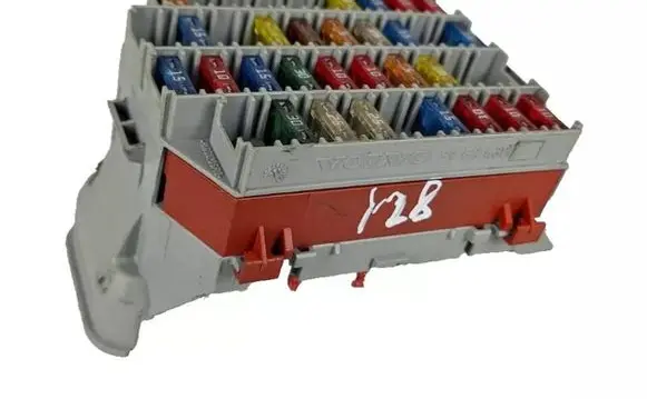 Volvo V70 Fuse box set 9162439
