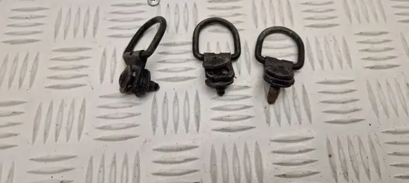 Opel Zafira C Tie down hook / loop