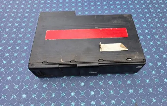 Mini One - Cooper R50 - 53 CD/DVD changer 6913388