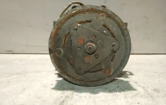 Peugeot 407 Air conditioning (A/C) compressor (pump) 9648138980