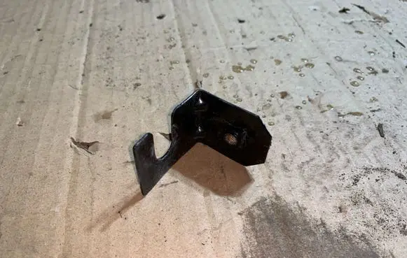 Land Rover Range Rover Velar Fender mounting bracket L560