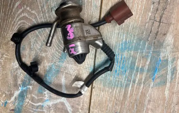 Volkswagen Golf VII AdBlue injector 04l131113p