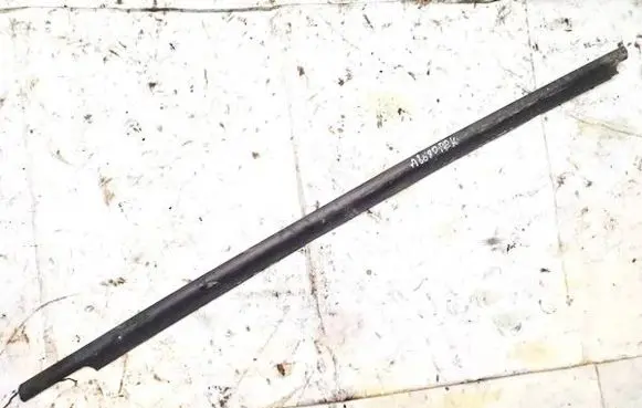 Opel Astra G Front door glass trim molding 
