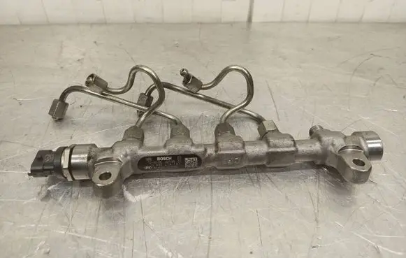 Fuel main line pipe