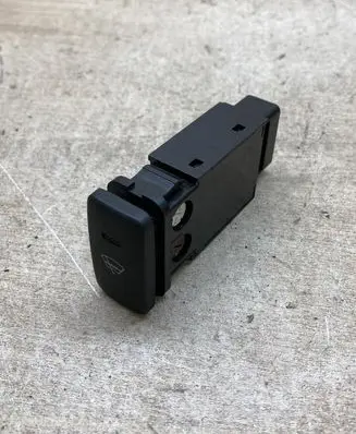 Lexus IS 220D-250-350 Windscreen/window heater switch 15A280