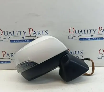 Subaru Outback (BS) Front door electric wing mirror