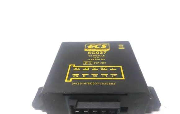 Audi A4 S4 B6 8E 8H Tow bar trailer control unit/module E4031794