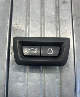 BMW X5 F15 Tailgate/boot open switch button 9275121