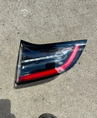 Tesla Model 3 Tailgate rear/tail lights 1502089-00-B 21214001033 271501534202