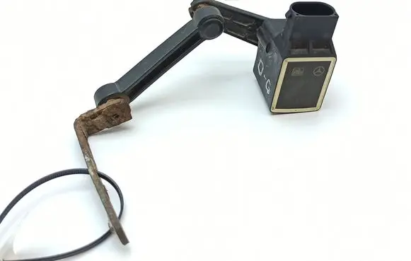 Mercedes-Benz R W251 Air suspension front height level sensor A0105427717 A2513201032