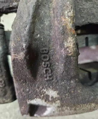Toyota Corolla Verso E121 Front brake caliper